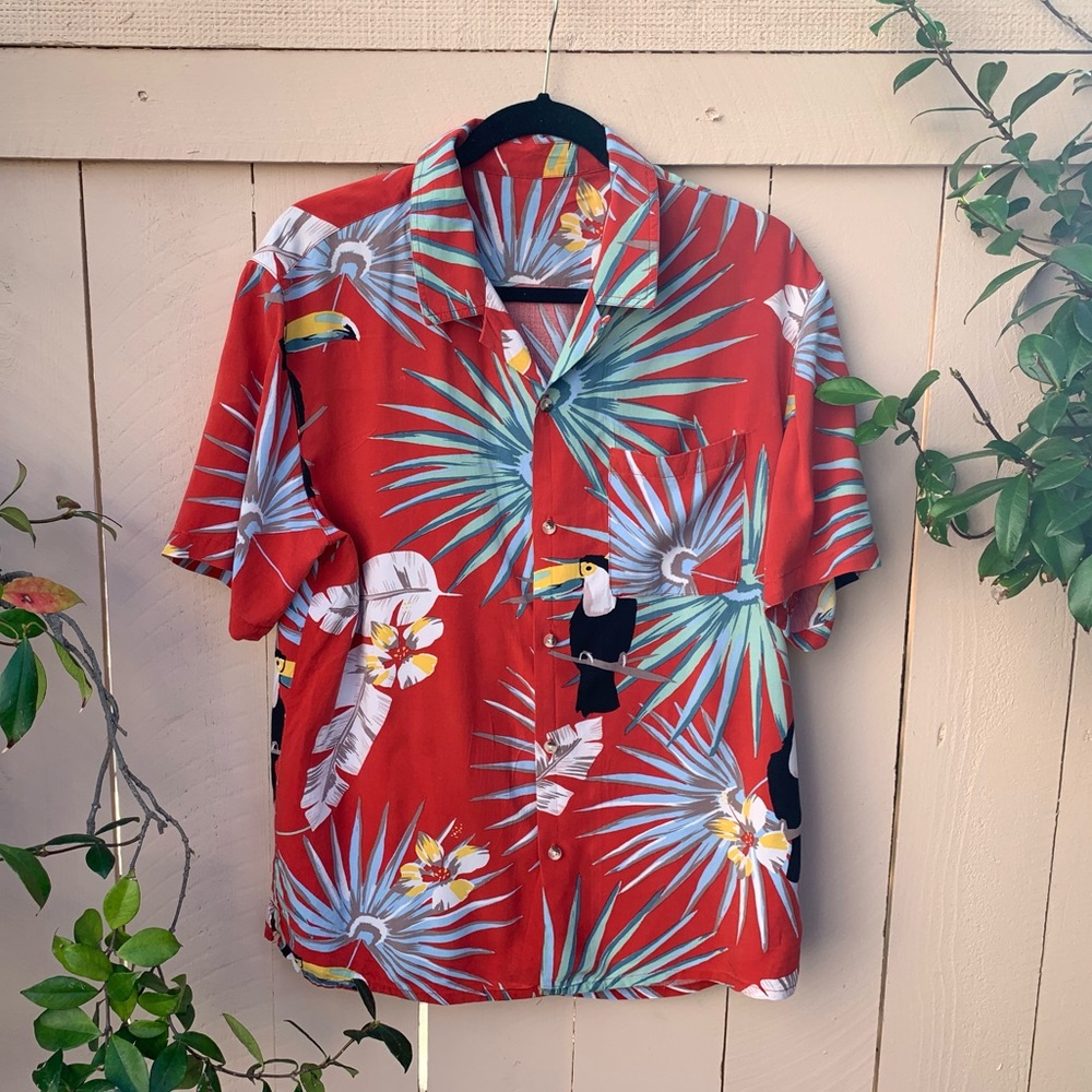VINTAGE 80s style Hawaiian Tucan shirt